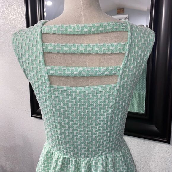 Xhilaration Women's Green & White Sleeveless Flared Mini Dress Medium - Picture 7 of 10